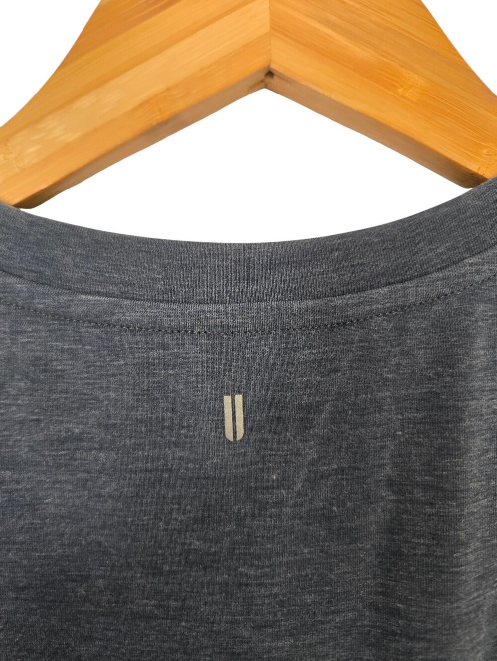 🔥 NOBULL Performance Muscle Tank | Charcoal Gray Athletic Training Top 🔥 - Picture 5 of 7